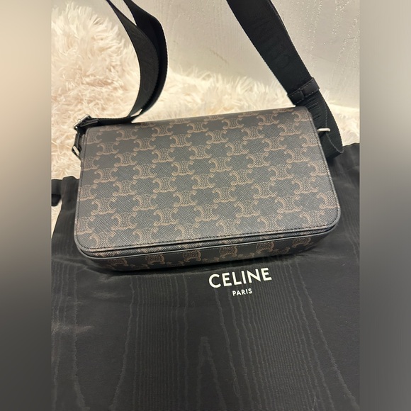 ✨Celine Paris Crossbody ✨ - Picture 5 of 15